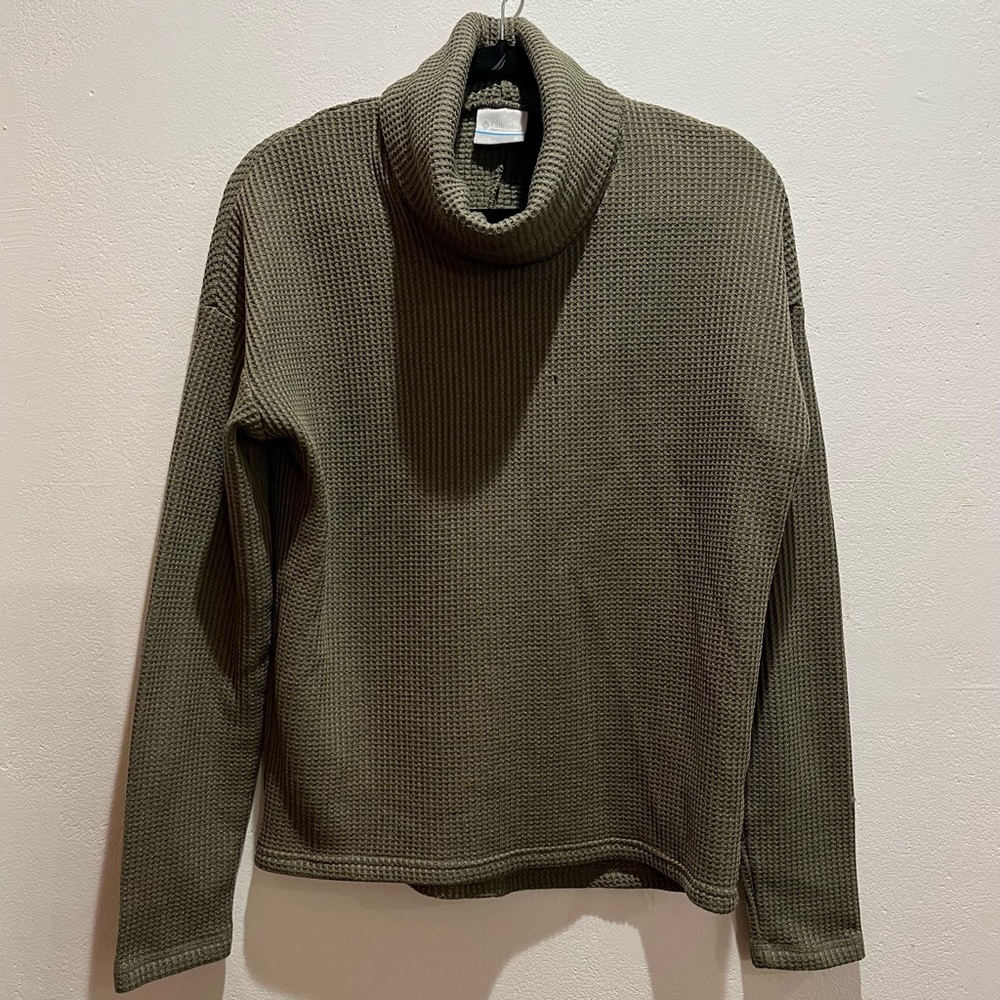 Columbia Olive Green Waffle Knit Cowl Neck Sweater Women’s Medium